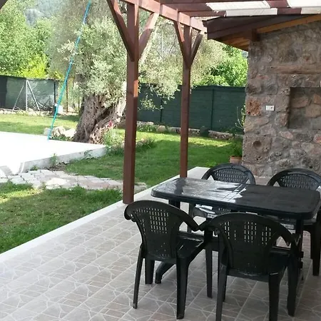 Stonehouse Villa